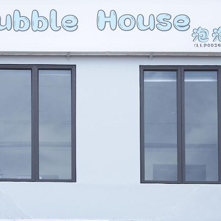 Апартаменти Bubble House Semporna 泡泡屋 Екстер'єр фото